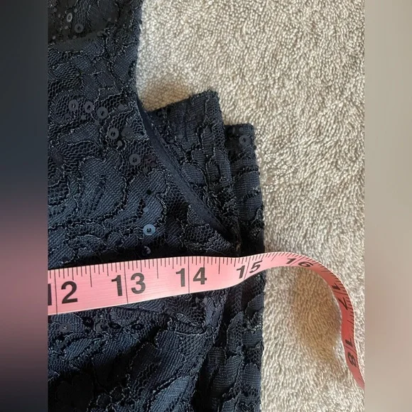 Gorgeous Formal Gown.                        Bag 90 - Picture 10 of 15